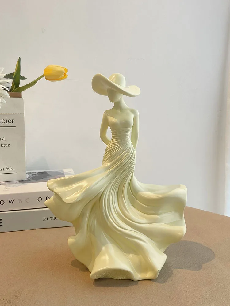 Spring Breeze Phantom Character Art Ornament Goddess statuette Living Room Entrance Wine Cabinet Office Home Decor Customized