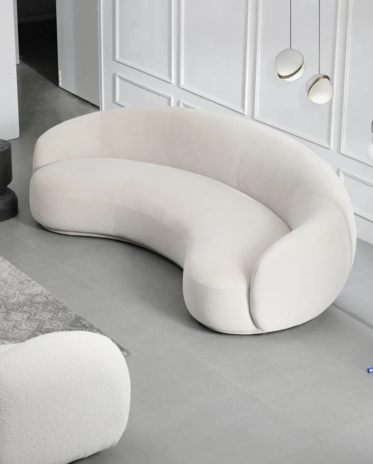 Moderne Witte Lamswol Sectionele Julep Sofa Halve Cirkel Gebogen Woonkamer Bank Fluweel Half Rond Sofa Design