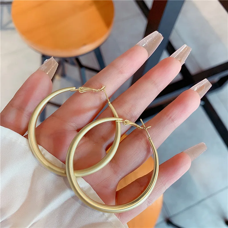 Matte Golden Metal Hoop Earrings for Women Party Big Round Circle Dangle Earrings Simple Geometry Statement Jewelry Gift