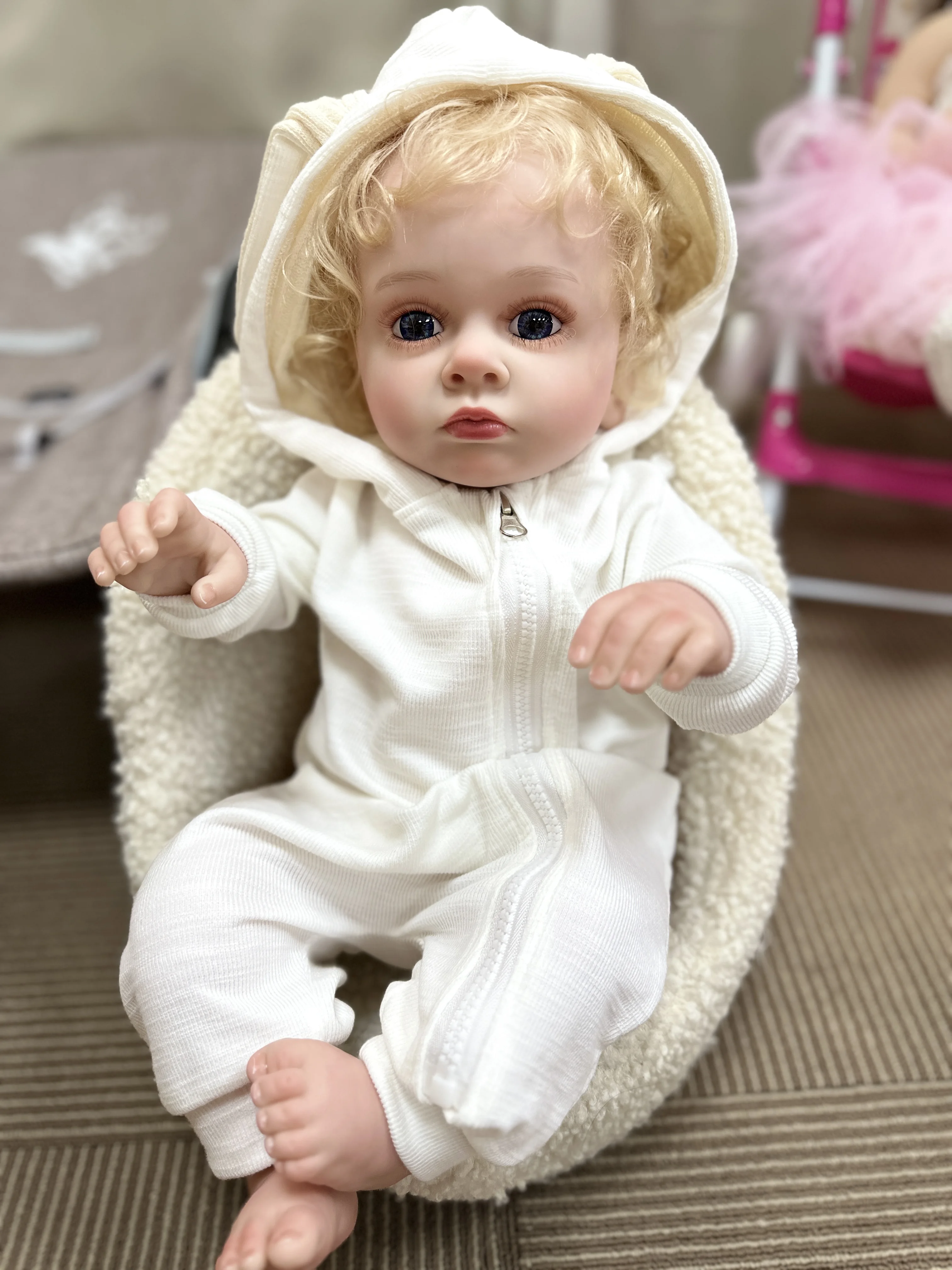 

Cokela Doll 60CM/24inch 3D-Paint Skin Cloth Body Silicone Reborn Doll Unisex