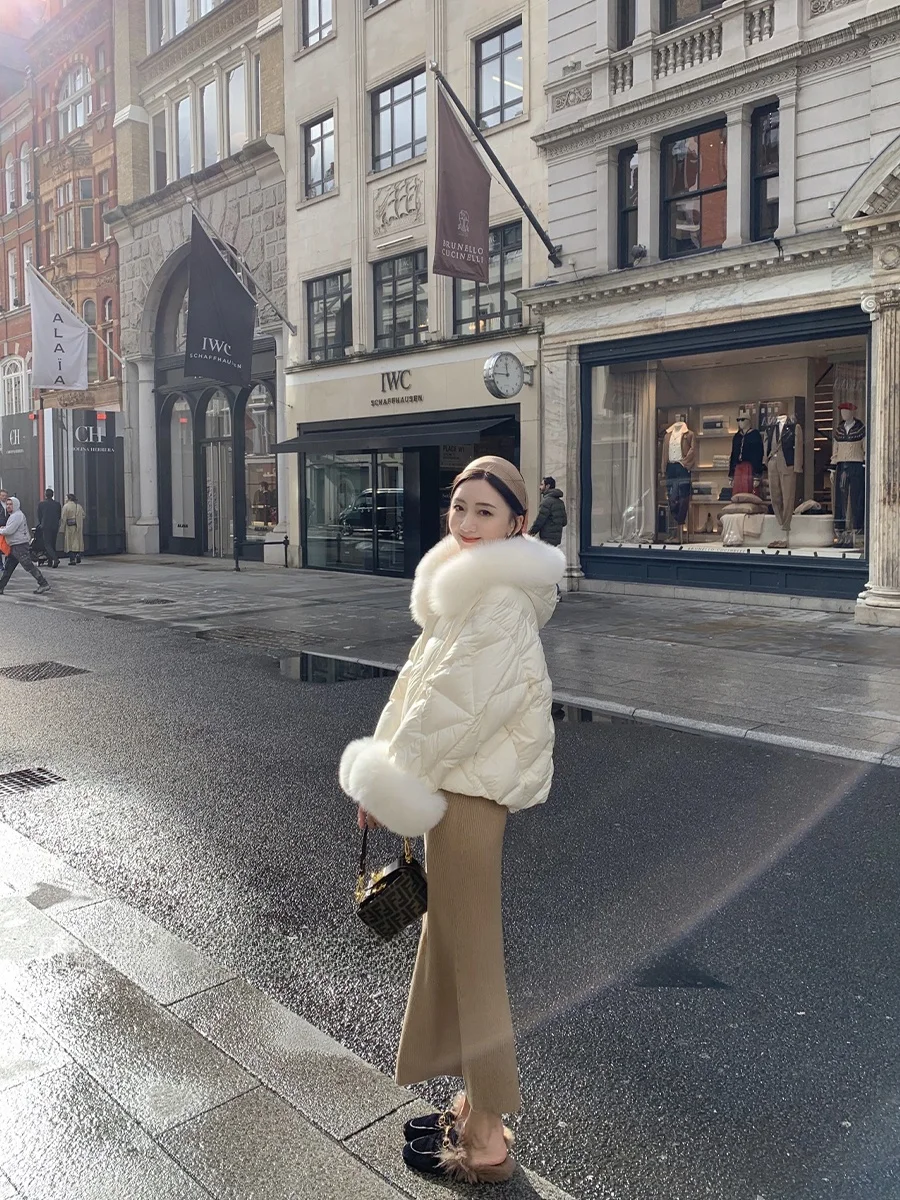 

Пуховик Tina Soft Jade Rabbit, двухцветный, женский, модный зимний пуховик с наполнителем из белого пуха, коллекция Зима 2024