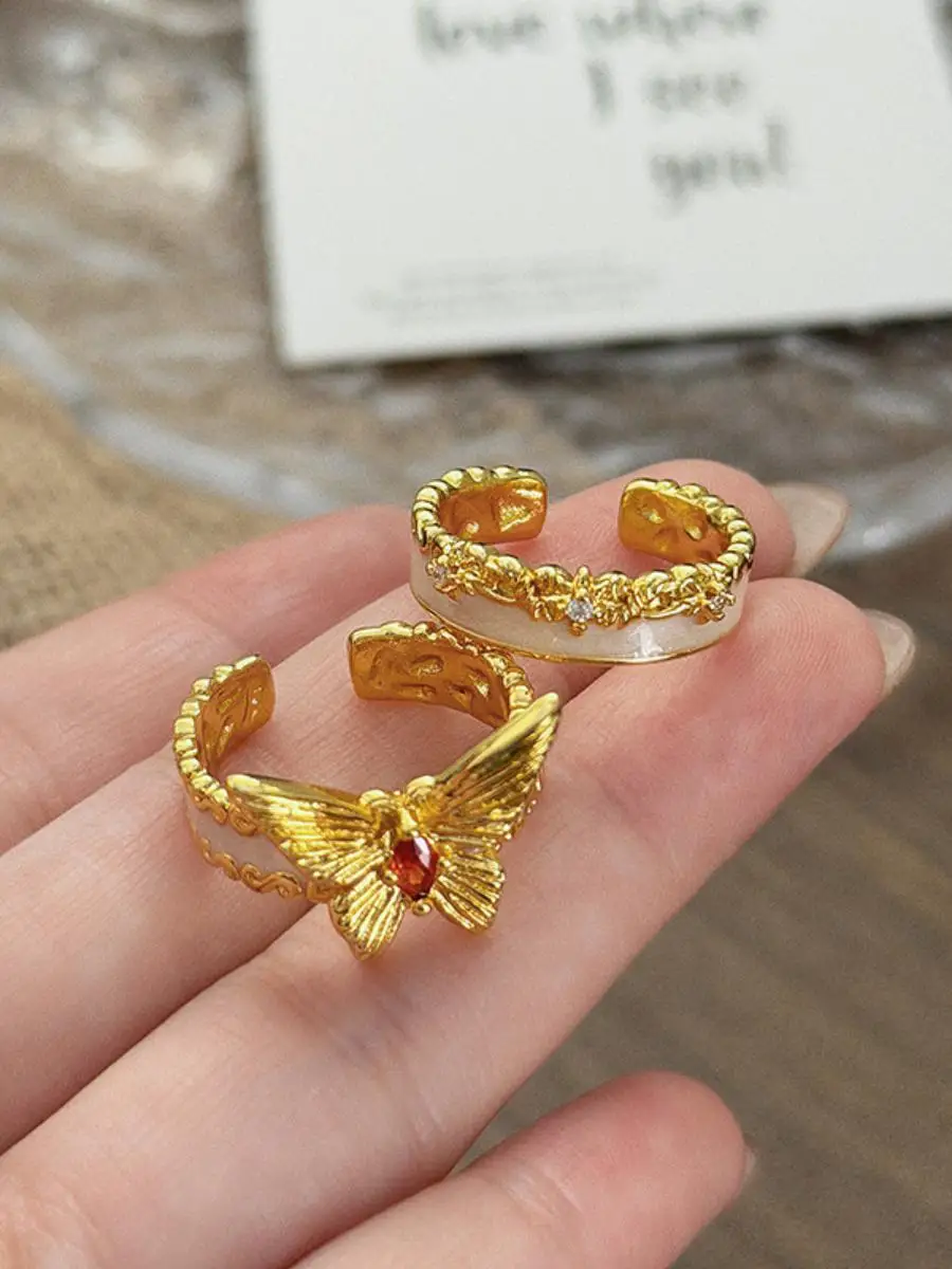 

Retro Court Sle 3D Red Zircon White Enamel Diamond Embedded Open Ring Women's Faion Jewelry Silver Band