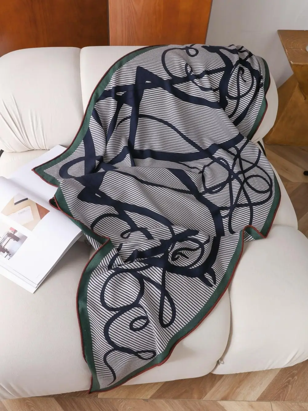 Triangular Shape Scarf Silk Wool Stole Neck Scarves Foulard Bag Belt Head Shoulder Decoration Gift Winter Accessories