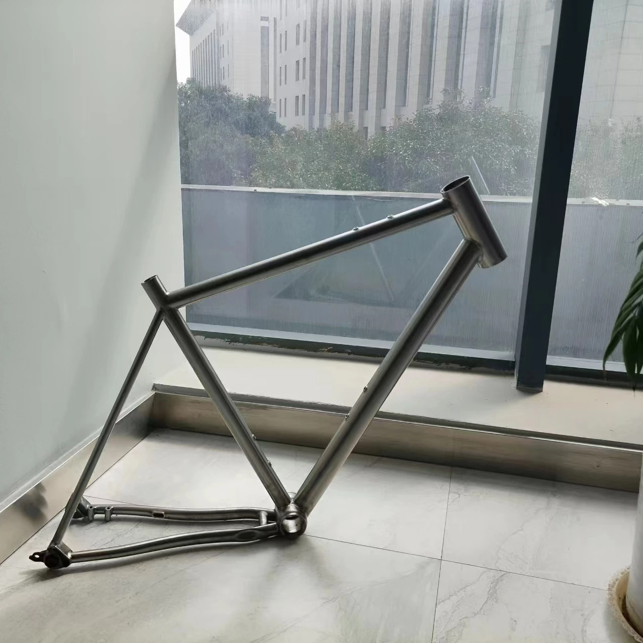 

Титановая рама шоссейного велосипеда 54 см Bicicletas De Gravel, моторизованная часть велосипеда, гравийная титановая рама велосипеда Bici с фиксированной передачей