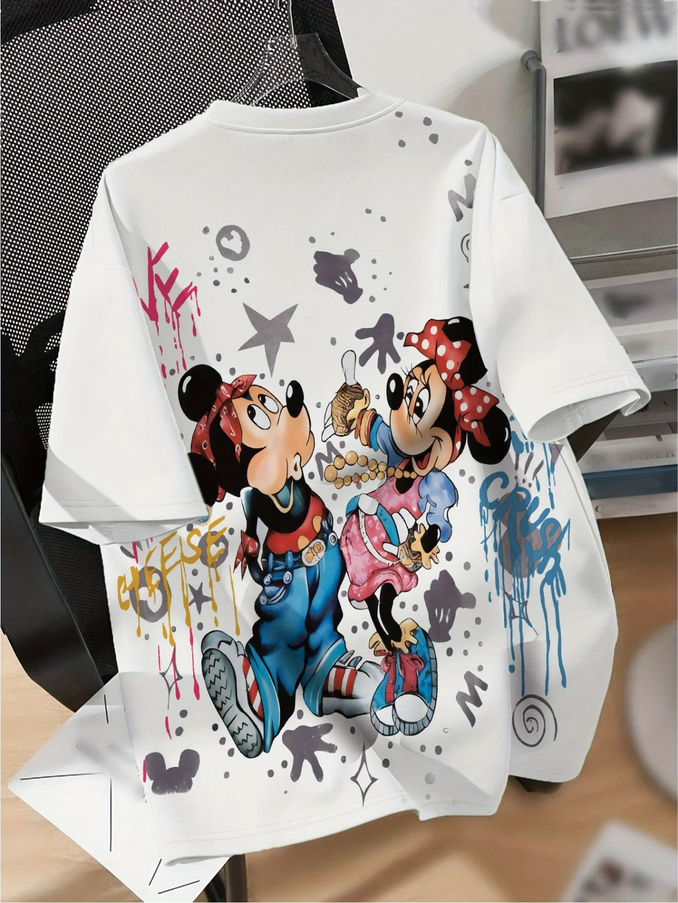 

Лето 2026, новая свободная спортивная футболка из чистого хлопка с Микки Маусом, мультяшным размахивающим игривым рисунком, со звездами, кругами и сердечками