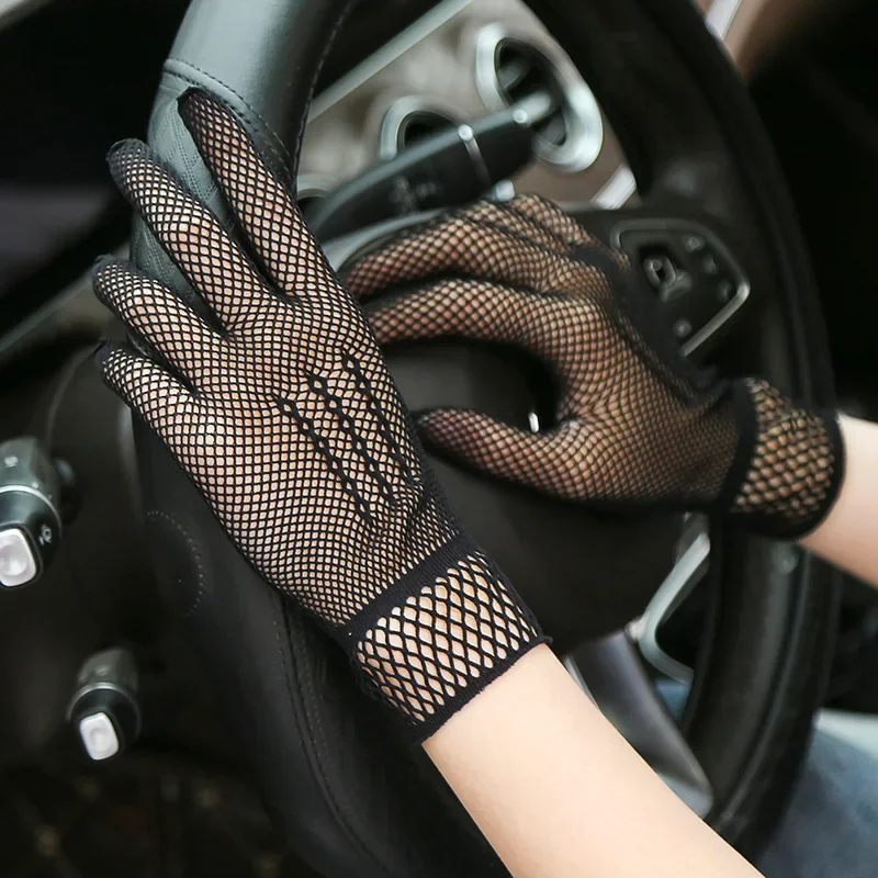 1 Pair Hot Sale Fishnet Mesh Glove Fashion Women Lady Girl Glove Sexy Lace Elegant Lady Style Gloves Black and White