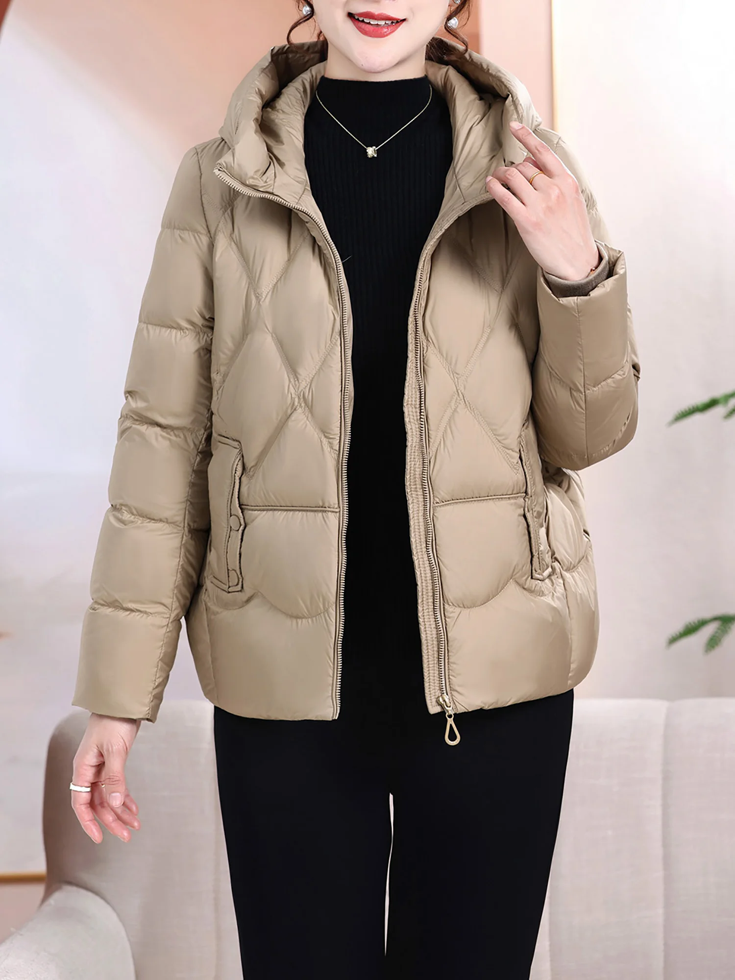 Mom's oversized loose and warm hooded jacket for women's 2024 autumn and winter clothing, new casual and fashionable lightweight