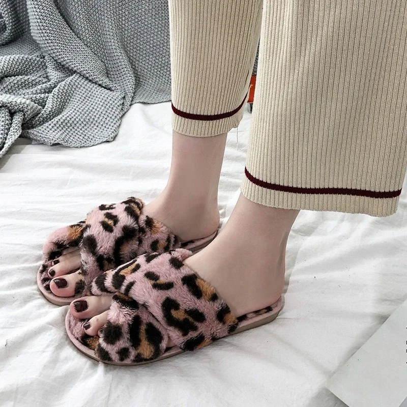Women open-toe Leopard Print Plush Slippers Soft Warm Plush Slippers Indoor Outdoor Dormitory Winter Fluffy Slippers Ladies - view 3