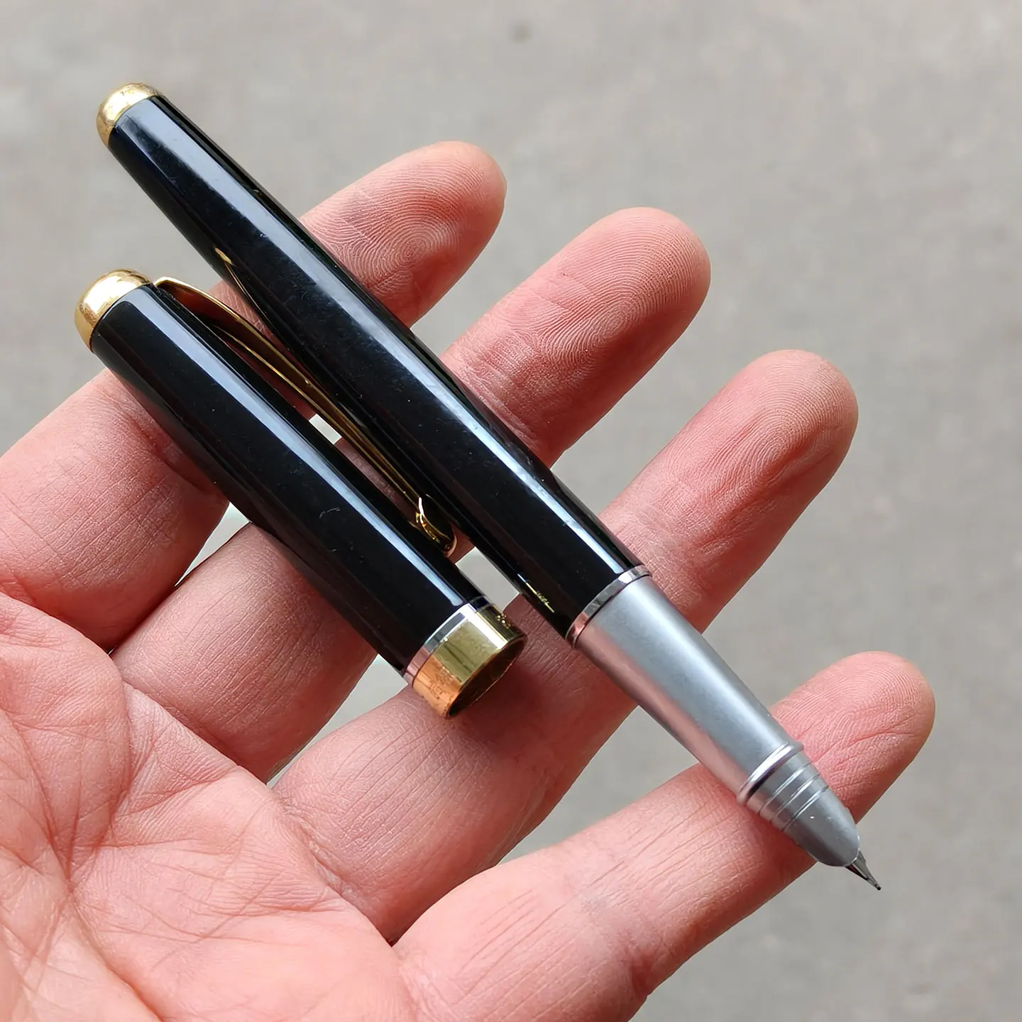 

Rare HERO 855 Fountain Pen with EF Nib And Metal Shaft for Smooth Writing Ideal for Calligraphy And Office Stationery