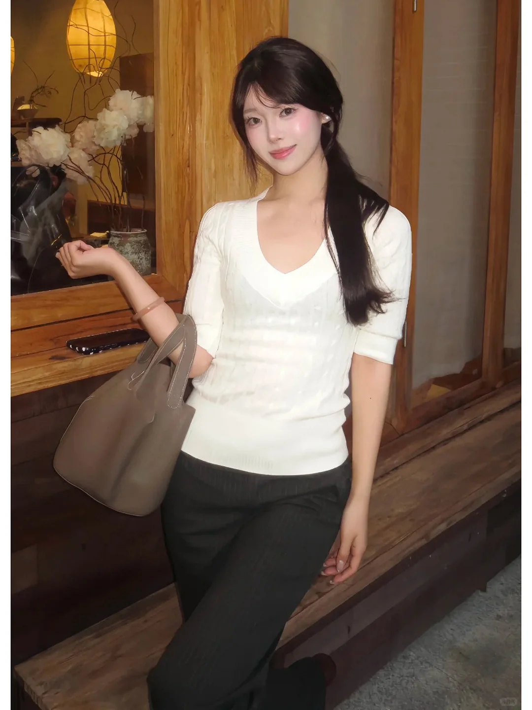 Korean High Intelligence V-Neck Shoulder Wheat Knot Mid-Sleeve Knitted Sweater Women's Slimming Beautiful Top Casual Style