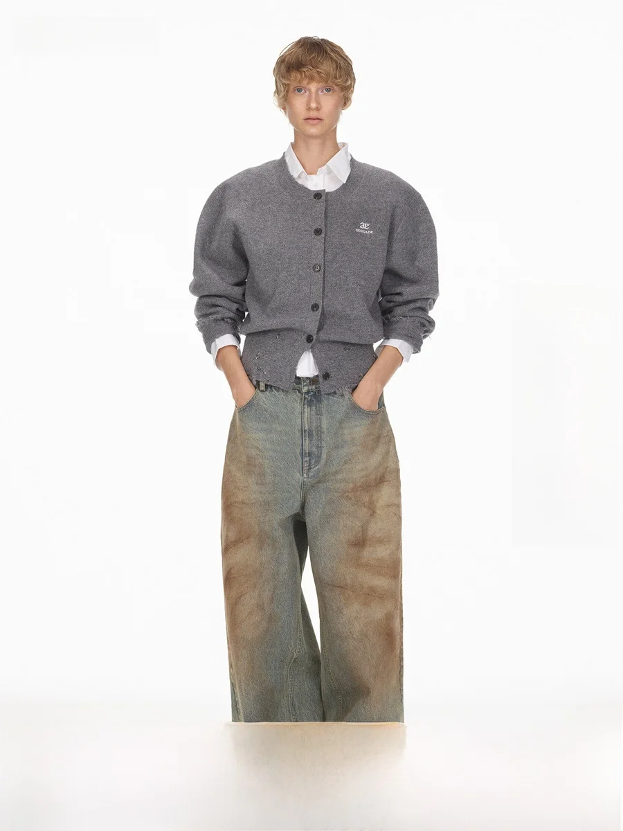 

Ade Classic Fine Wool Knitted Cardigan Unique Hole Design Casual Sle Long Sve round Ne Regular Length Women's Kni...