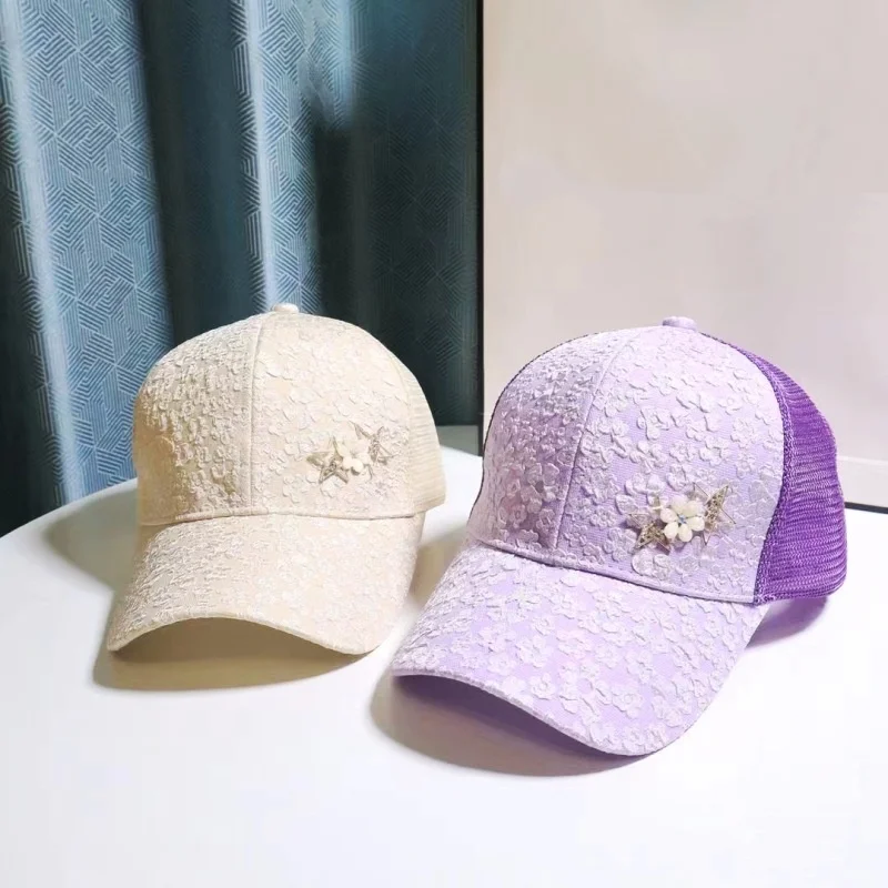 

Women's Small Floral Embroidery Baseball Cap 3D Decor Duckbill Hat, Adjustable Sun Protection for Daily Casual Outdoor