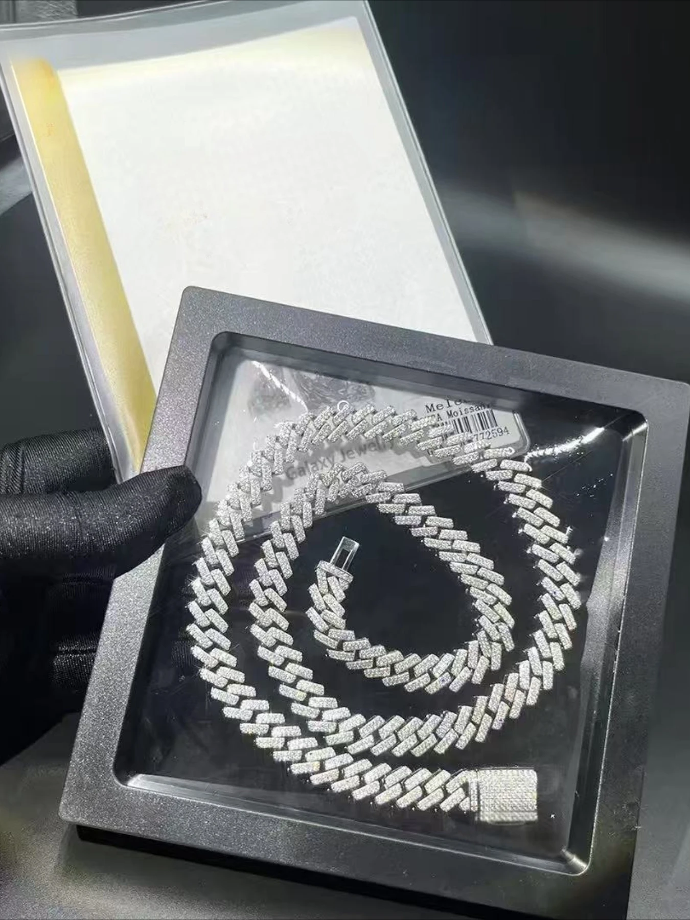 14Mm 2-row Cuban Chain-type Ice Crystal VVS Necklace for Men, with A Transparent and Shining Diamond Surface. All Kinds of Wear