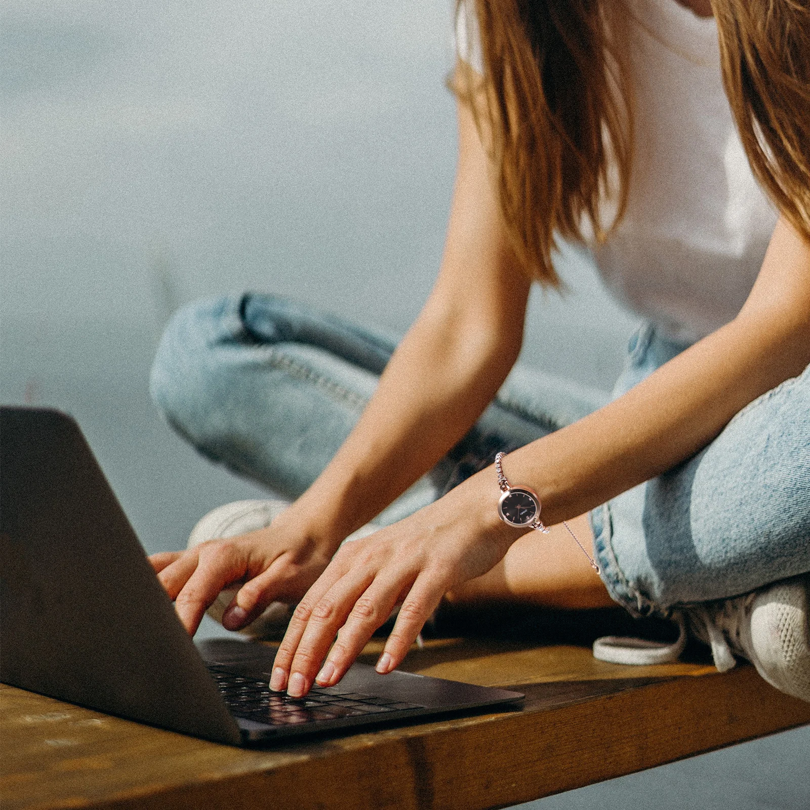 

Женские блестящие часы с бриллиантовым браслетом, стильные повседневные часы, повседневные деловые свадебные подарочные часы для женщин, женские часы