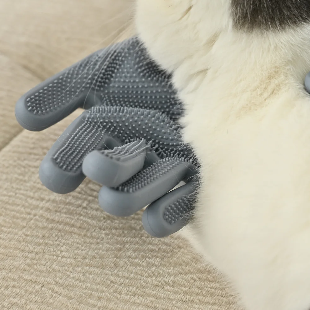 32PCS/Carton Pet Grooming Gloves Silicone Bath Massage Brush for Cats Dogs Hair Removal Cleaning 4 Colors Mixed view 6