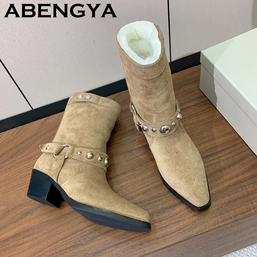 2025 الشتاء الصوف بطانة حذاء بكعب سميك الثلوج أحذية النساء جلد الغزال برشام مشبك أحذية بوت قصيرة الإناث عادية الدافئة الفراء بوتاس Mujer