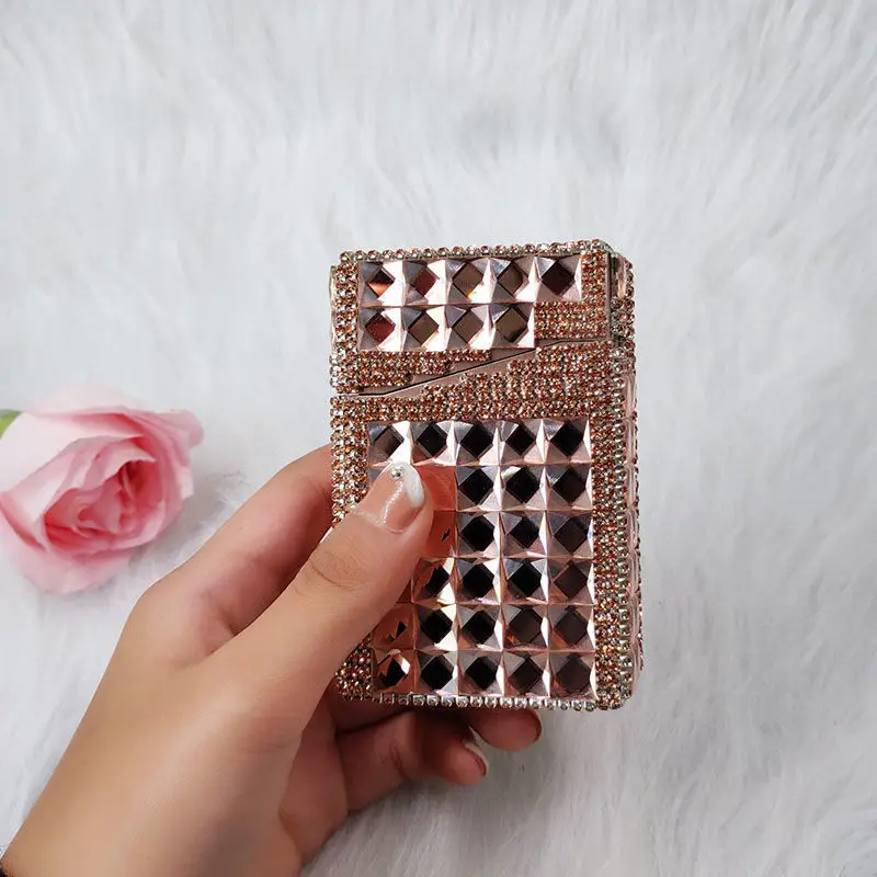 Creative Diamond-encrusted Women\'s Automatic Pop-up Cigarette Case Full Diamond Cigarette Case 20 Cigarette Accessories