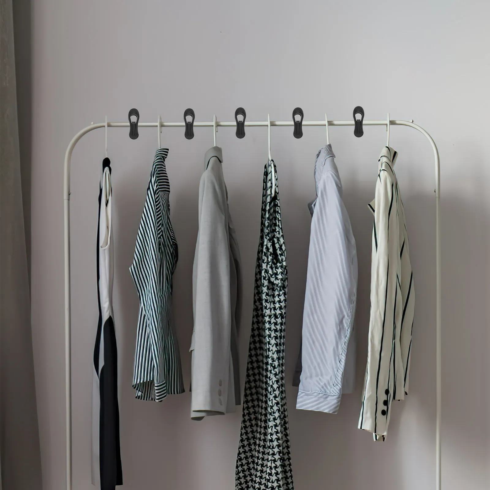 

50 шт. пластиковых зажимов-вешалок для одежды, усиленные зажимы для брюк, носков, галстуков, для сушки и организации хранения