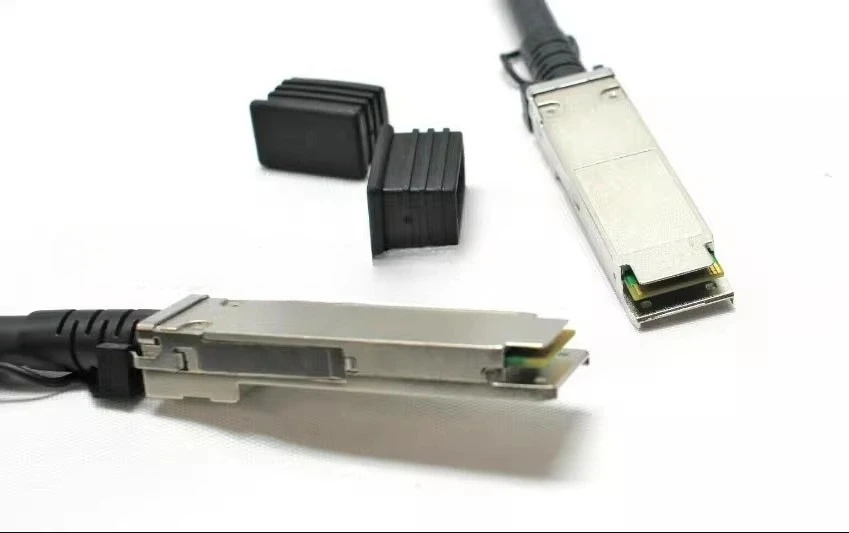 Novo para cabo NetApp X6559-R6, SAS, QSFP-QSFP, cabo de dados de 5m 112-00178