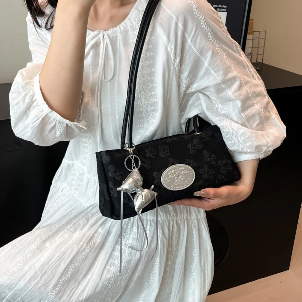

Fashion Elegant French Stick Handbag Leisure Commuting Jacquard Shoulder Bag Zipper Solid Color Armpit Bag Handbag