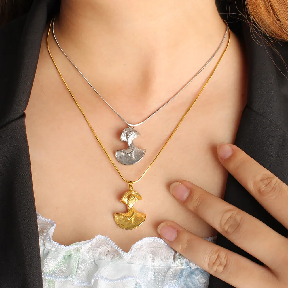 DIY accessories E-commerce Internet celebrity exquisite skirt, earrings, pendant, necklace, color-preserving 18K gold titanium s