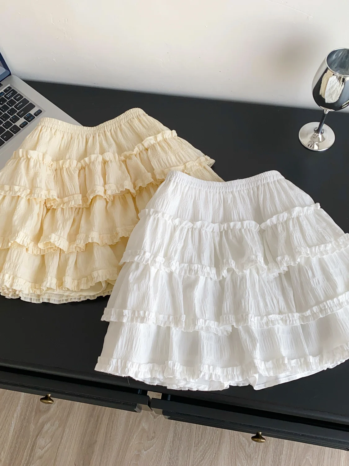 

Foamlina, корейская модная милая мини-юбка, новинка 2023 года, летняя женская однотонная юбка трапециевидной формы с эластичной резинкой на талии, японские юбки в консервативном стиле