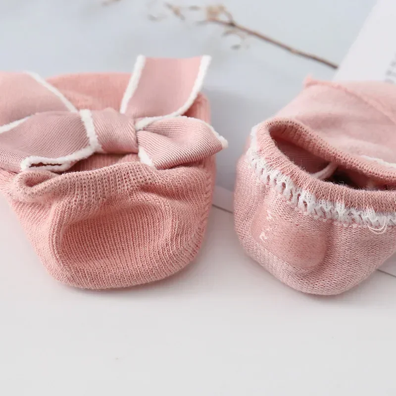 น่ารัก Bowknot ถุงเท้าเด็กผ้าฝ้ายนุ่มทารกแรกเกิดถุงเท้าสั้นยาง Soles Anti SLIP สีทึบเด็กถุงเท้าชั้น