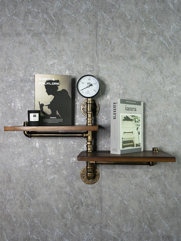 رف جداري إبداعي على الطراز الصناعي رف كتب مزخرف على شكل أنابيب مياه عتيقة معلقة على الحائط من الخشب الصلب والحديد المطاوع #1