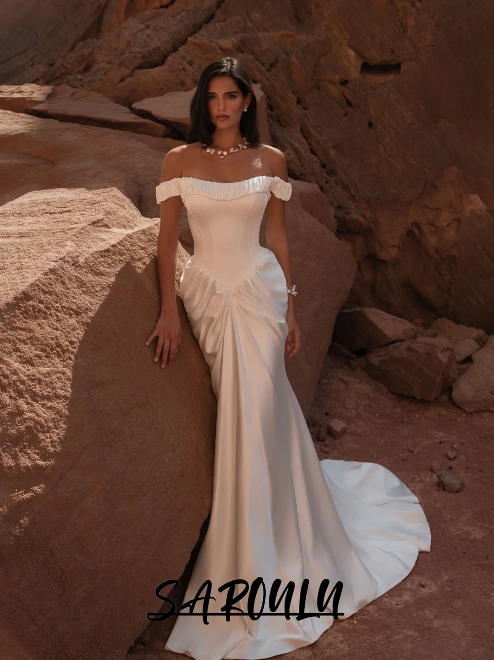 

Elegant Off-the-shoulder Wedding Dress Modern Corset Bodice Satin Mermaid Bride Wear Customized Minimalist Glamorous Gown