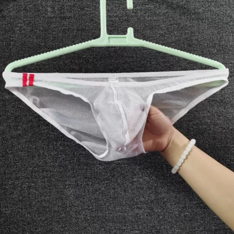 , classic perspective quick-drying briefs, low-rise youth underpants, one piece will be sent on behalf of others.