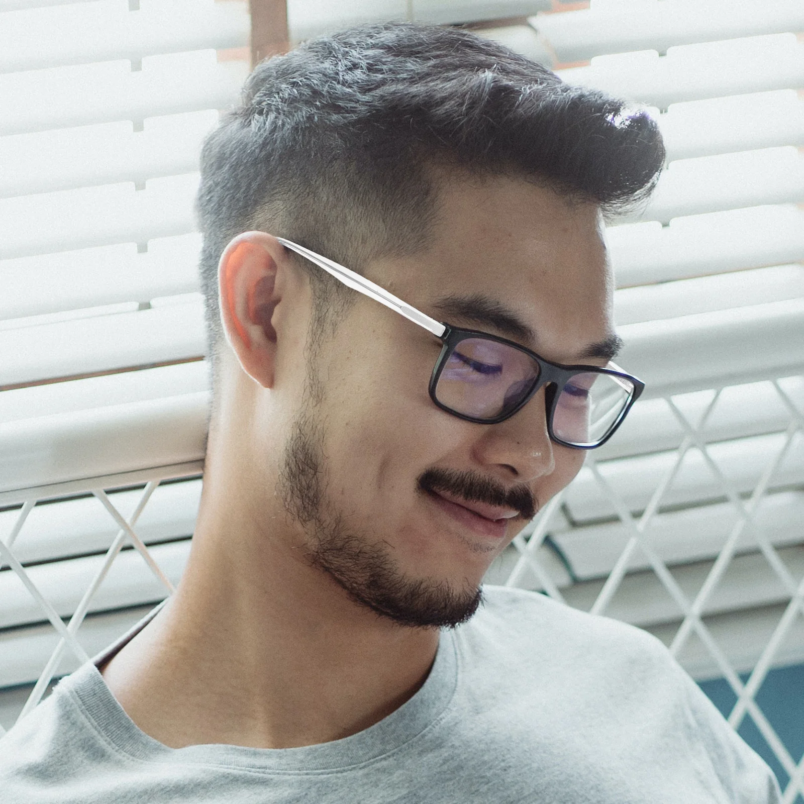 

1Pair Eyeglasses Arm Replacement Durable Metal Resin Material Comfortable Wear Antislip Universal Fit Sunglasses Reading Myopia