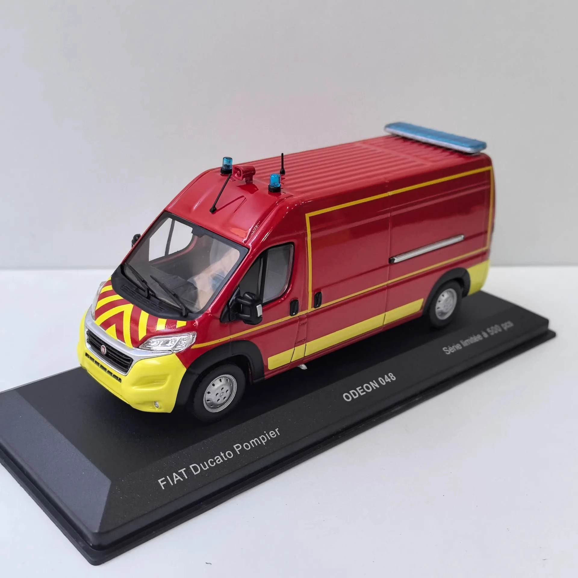 ODEON 1/43 FIAT Ducato Pompier Fiat, model ciężarówki strażackiej, stop