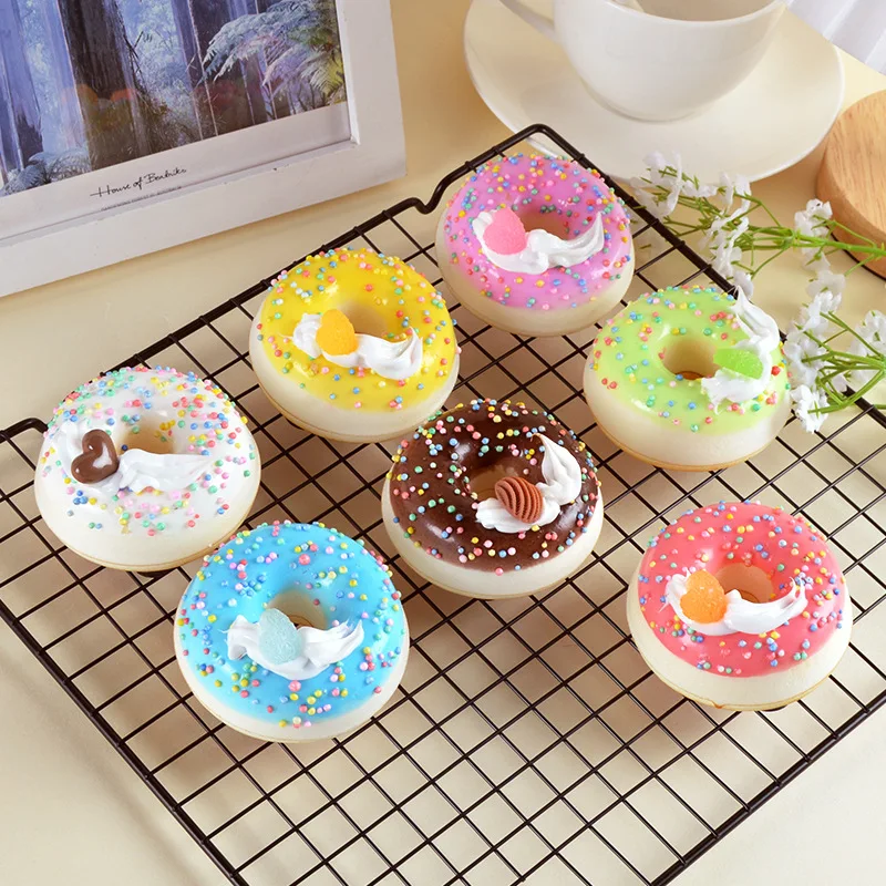 2pcs Spaß realistische Dessert kuchen Simulation Donut Modell Foto Requisiten süße Simulation Essen spielen Kinderhaus Spiele kleines Geschenk