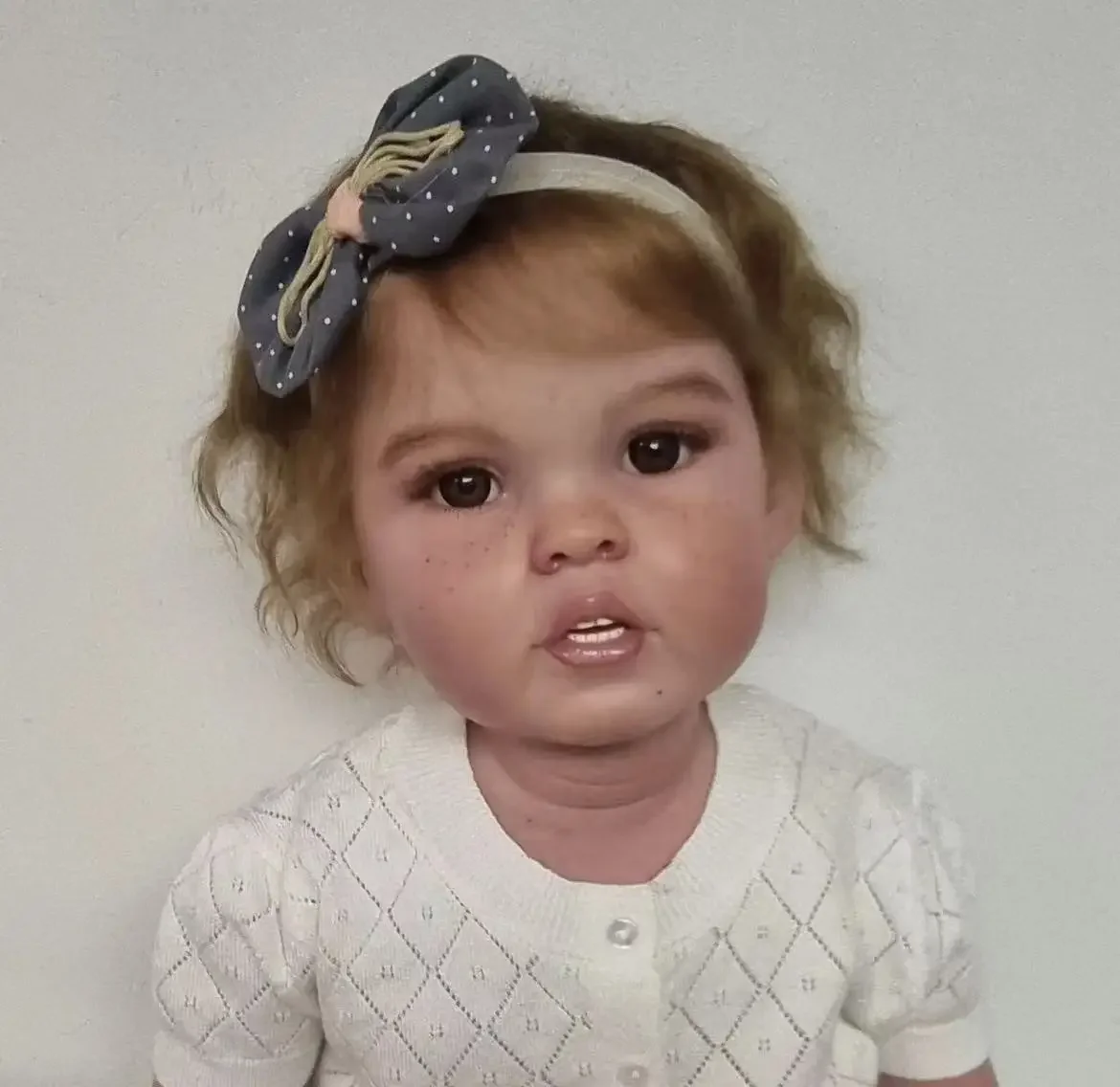 EGO personalizado suministro limitado 29 pulgadas Reborn Baby Cressida con pelo enraizado a mano Kit pintado con cuerpo de tela con conectores