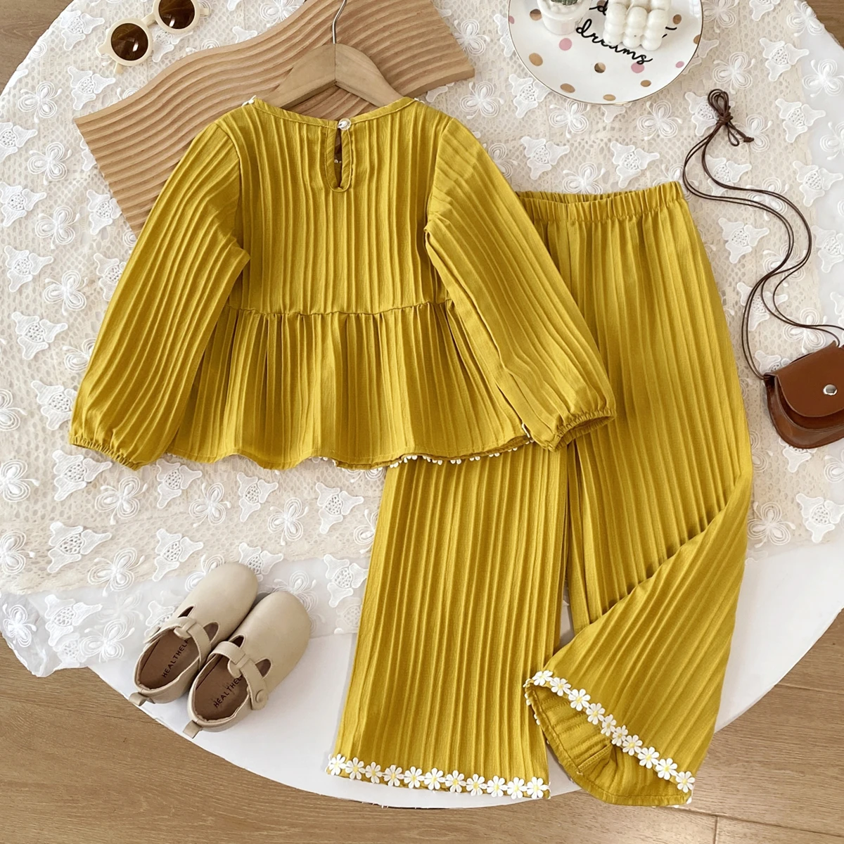 Autumn Loose Clothing Daisy Lace Pleated Doll Shirt with Same Color Wide Leg Pants Set Daily Casual Suit