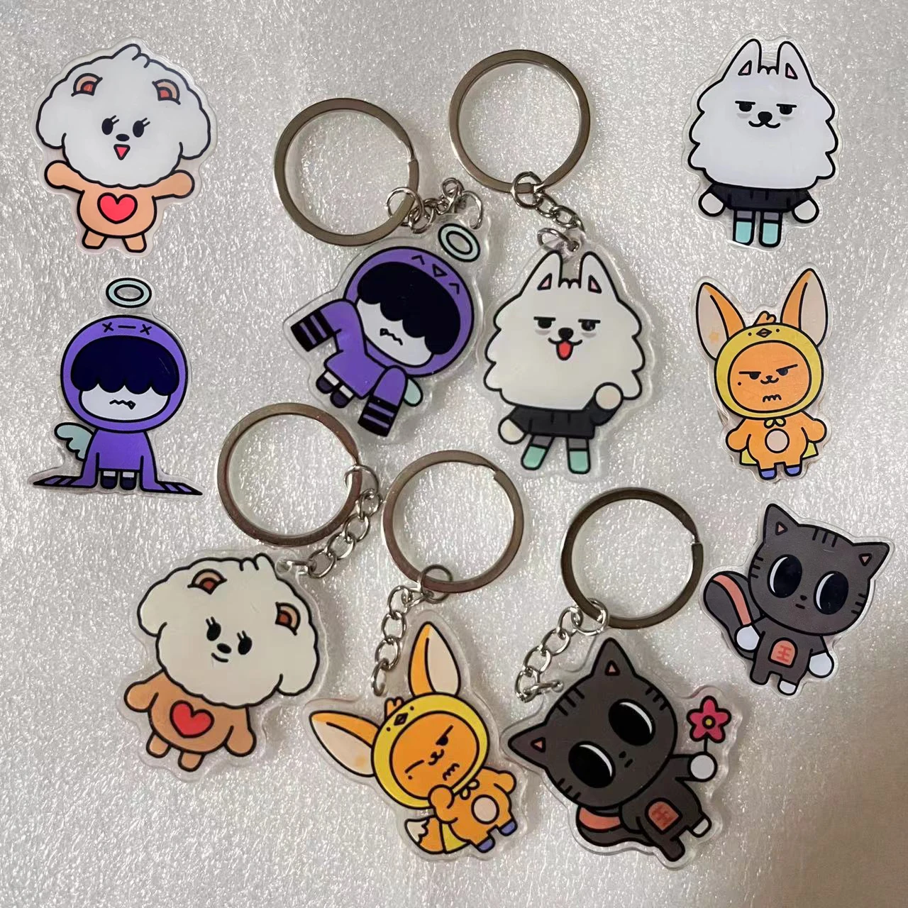 2Pcs/Set KPOP Yeonjun Beomgyu Cartoon Animals Acrylic Phone Holder Keyring Goat Cat Fox Keychains Fans Backpack Accessories Gift