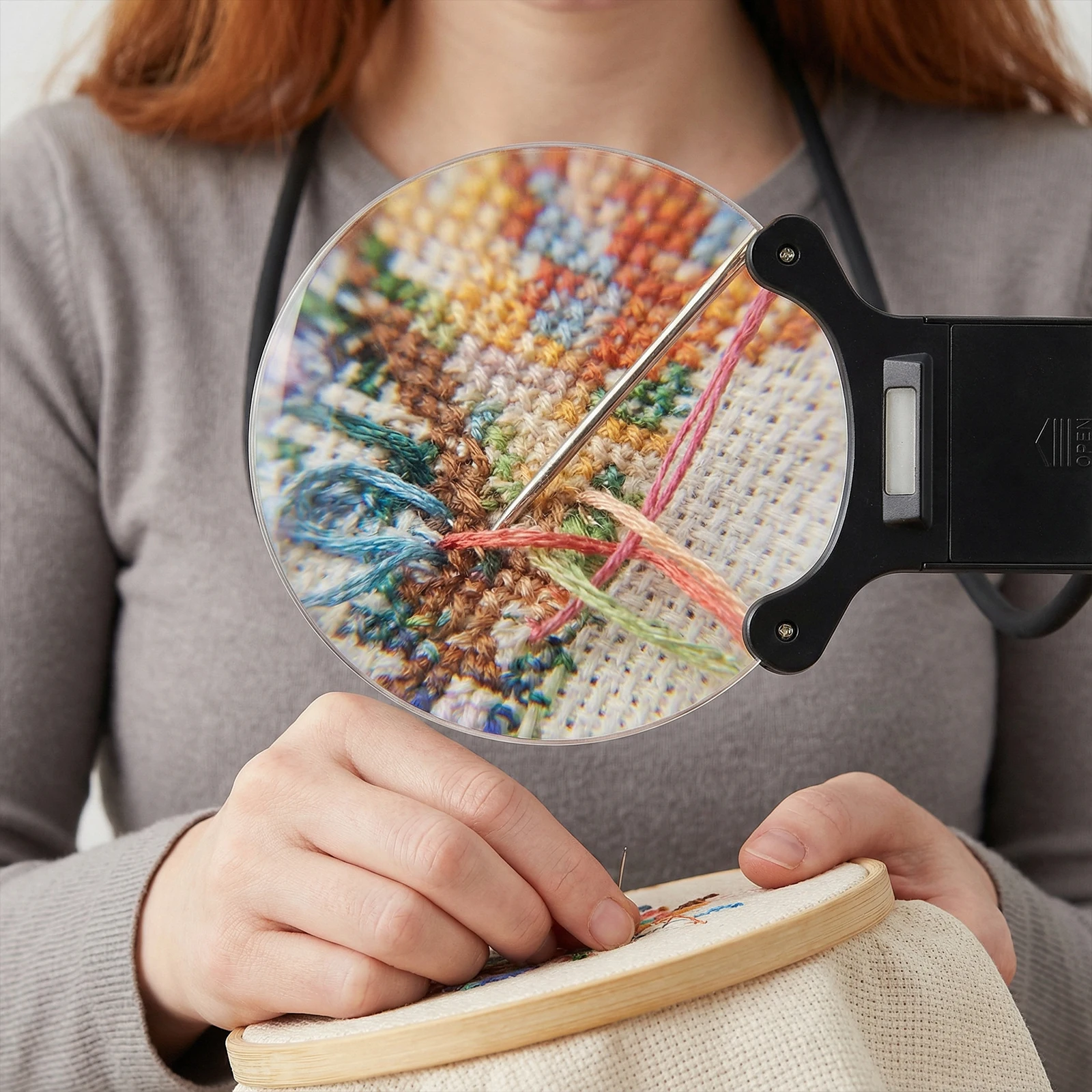 

138mm 16X Neck Wear Magnifier with Light for Crafts Sewing Cross Stitch (Black)