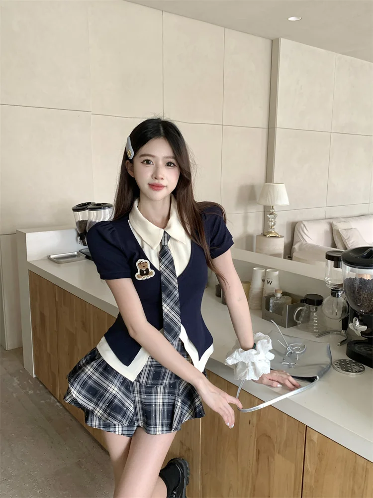 Pakaian Musim Panas Wanita Korea Gyaru Preppy Imut Core Shoujo Girl Era 2000-an Set 2 Potong Atasan Lengan Pendek + Rok Mini Kotak-kotak Pinggang Tinggi