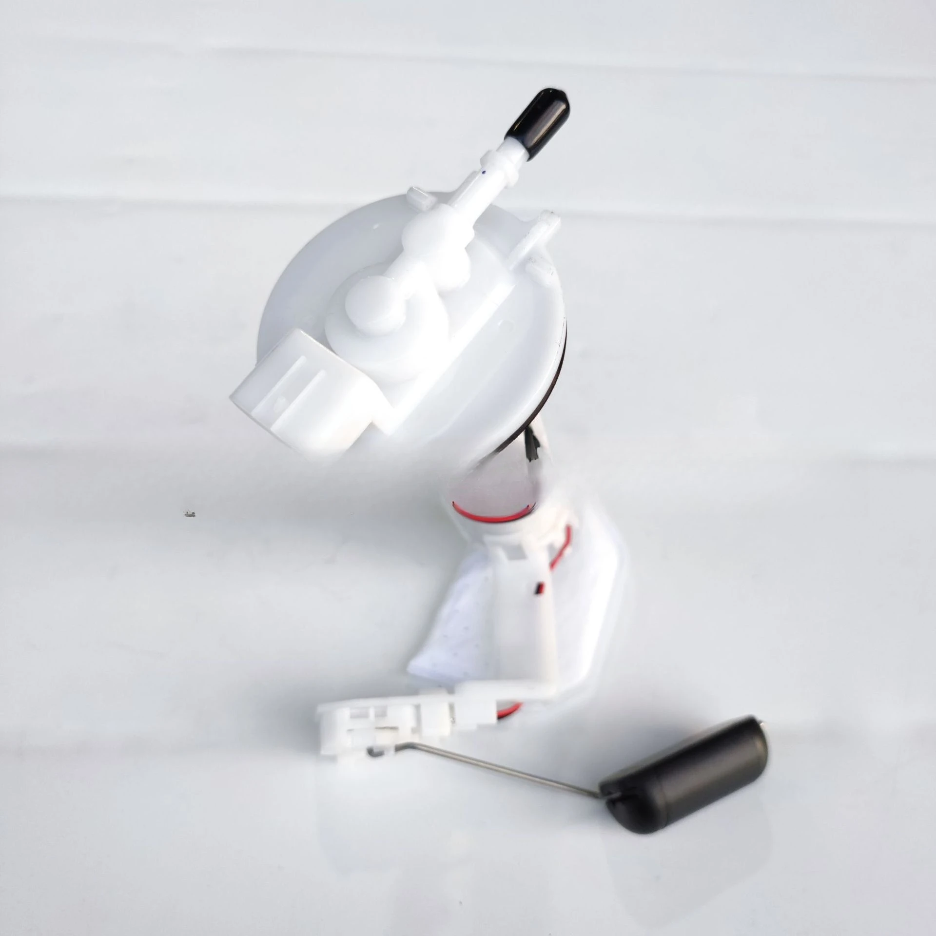 

Suitable for Automotive Parts Fuel Pump 16700-Z37-003