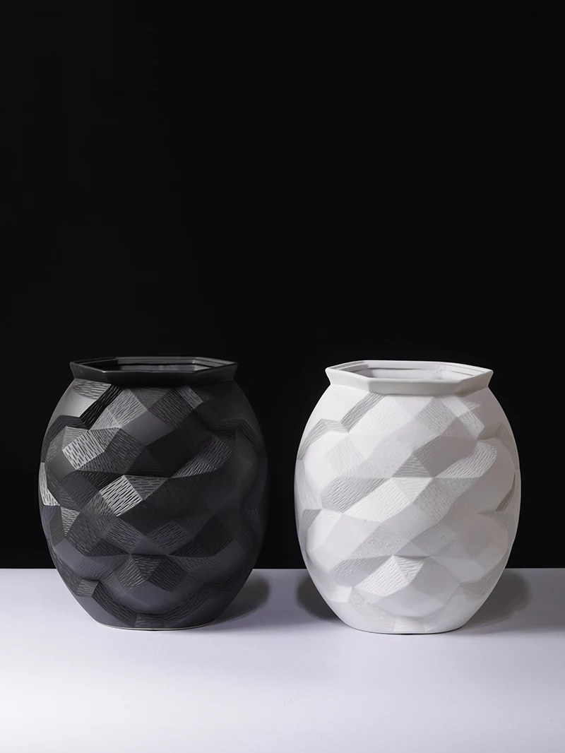Modern Minimalist Nordic Italian Ceramic Vase Home Decor Sample Room Soft Decoration Creative Texture Matte Surface Home Decor