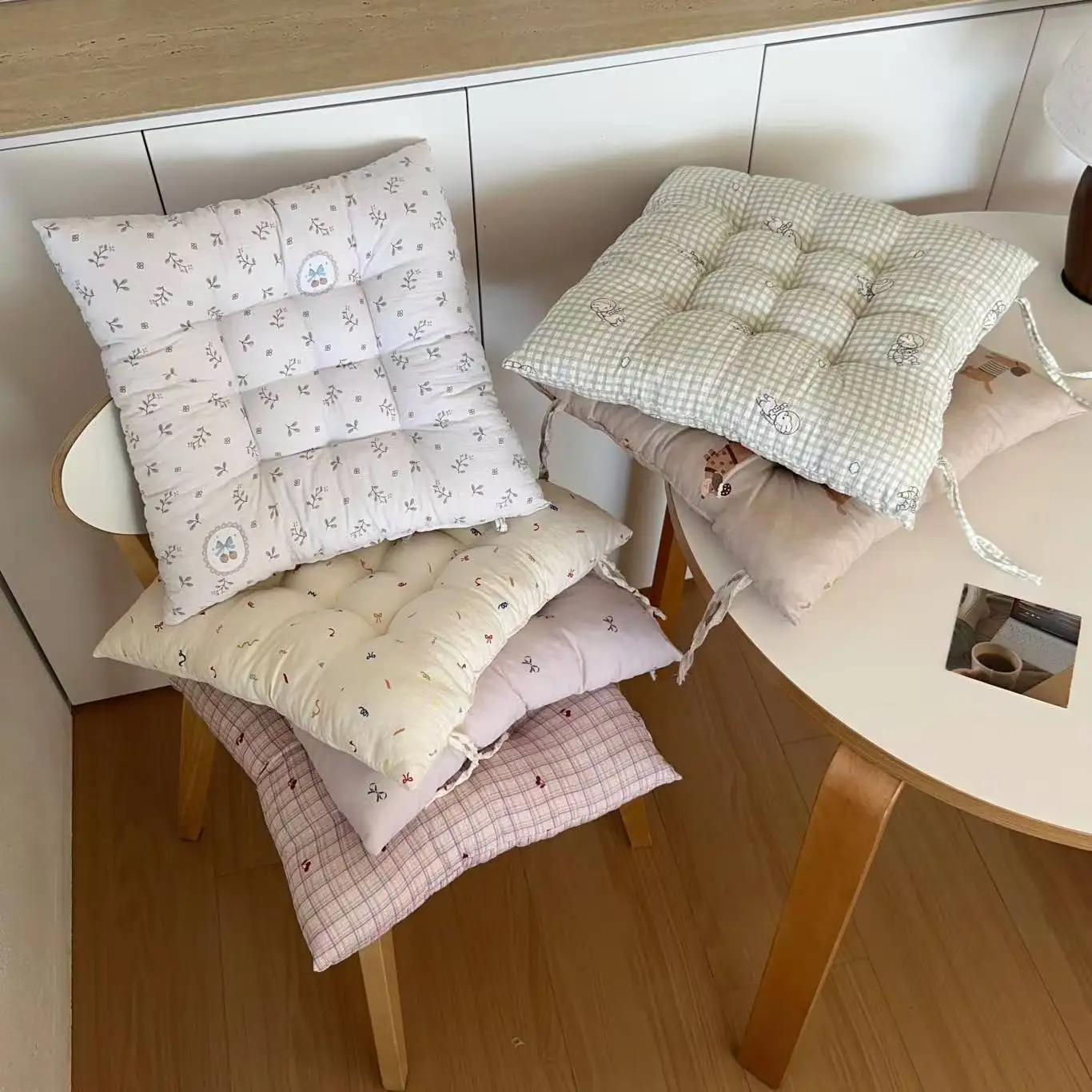 Kleine Blumenkissen, Dicke Sitzkissen für Büro und Studenten, Weiche Sofa-Kissen für Zuhause, Gebundene Autositzkissenauflage