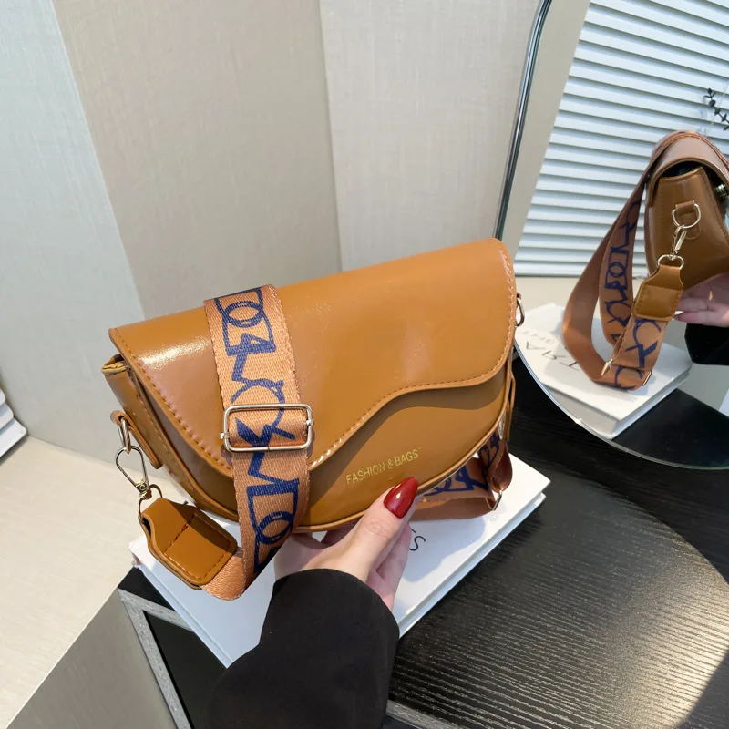 Fashion wide shoulder strap single shoulder messenger bag retro saddle bag