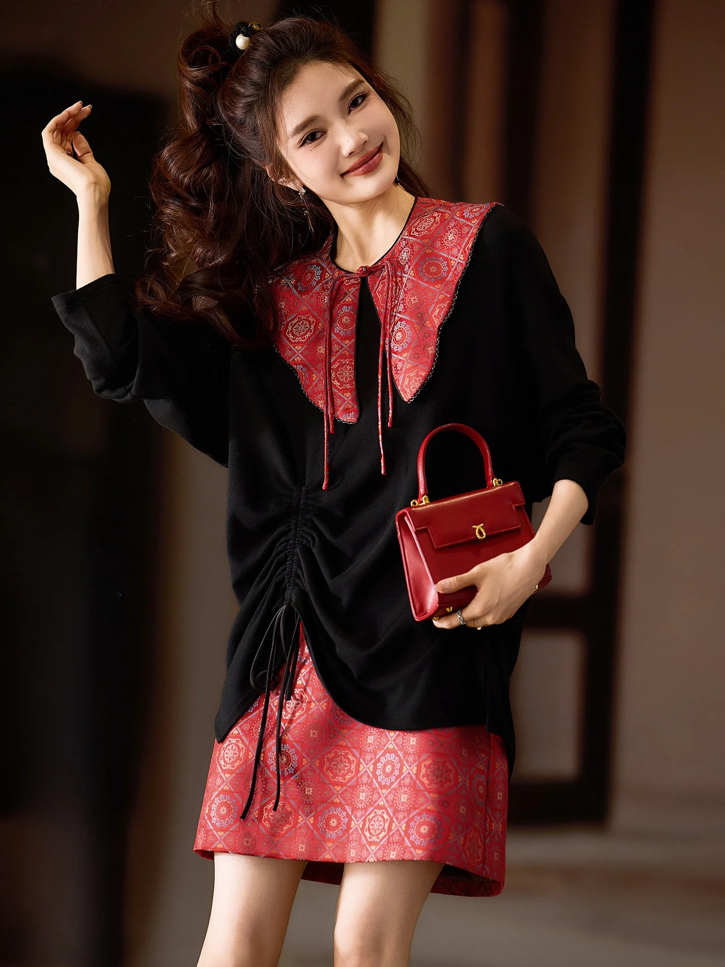 

Красный вышитый комплект: женский весенний новый костюм 2026 года, большие размеры, в китайском стиле, футболка и юбка, комплект из двух предметов, хлопковый материал