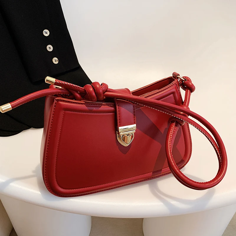 Red PU Crossbody Bag 2023 New Ladies Exquisite Love Lock Chain Zipper Underarm Bags Vintage High Street Fashion Party Handbag