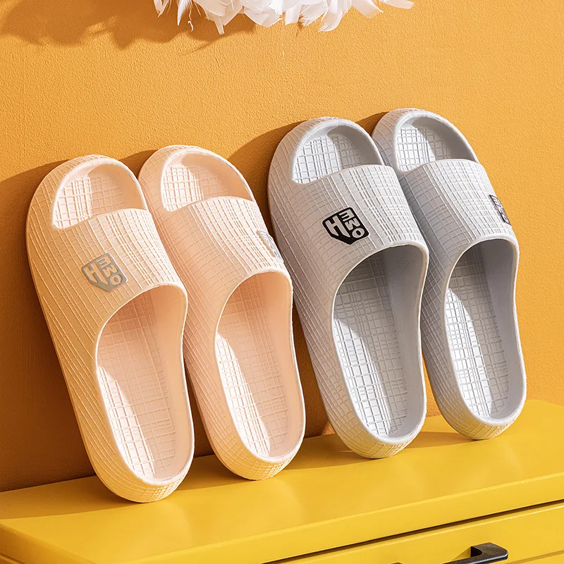 إيفا النعال المرأة الصيف داخلي المنزل عدم الانزلاق النعال باردة الرجال زوجين النعال سميكة صيف 2025 جديد