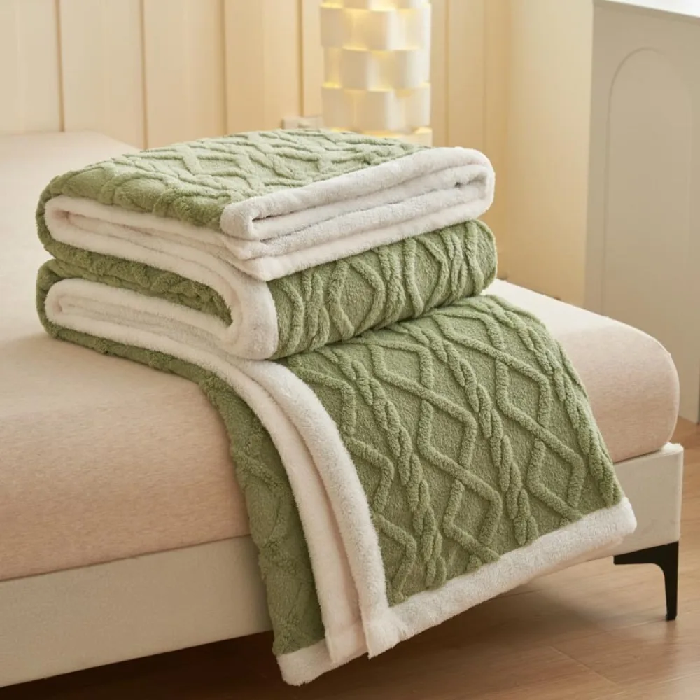 

European Style 180*200cm Double Layer Fleece Blanket Thickened 3D Jacquard Plush Blanket Warm Soft Throw Blanket Bedrooms