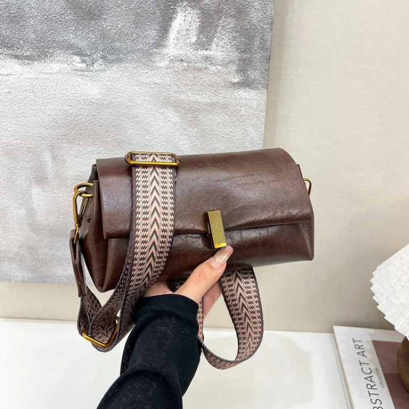 

Women's Shoulder Bag Crafted From Premium Leather Featuring Paris Trendy Style​