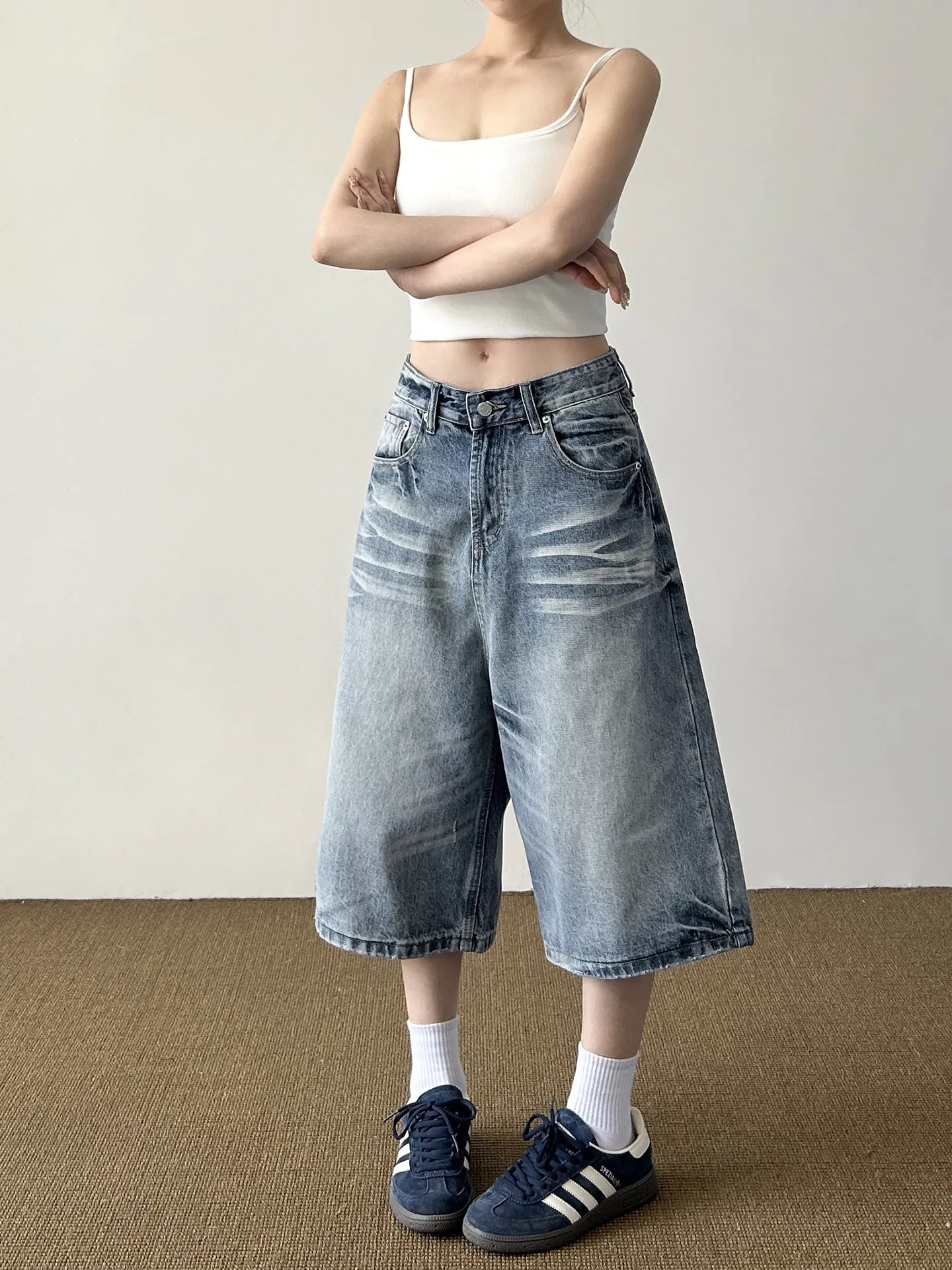 Shorts Jeans Americanos Retrô Lavados com Efeito Desgastado, Calças Capri de Perna Larga Soltas, Jeans Casuais de Verão para ...
