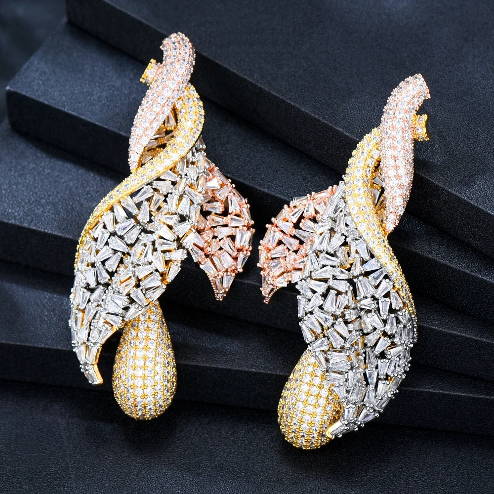 

Soramoore Fashion Luxury Romantic Charm Earrings for Women Bridal Drop Dangling Earrings Party Wedding Jewelry Gifts