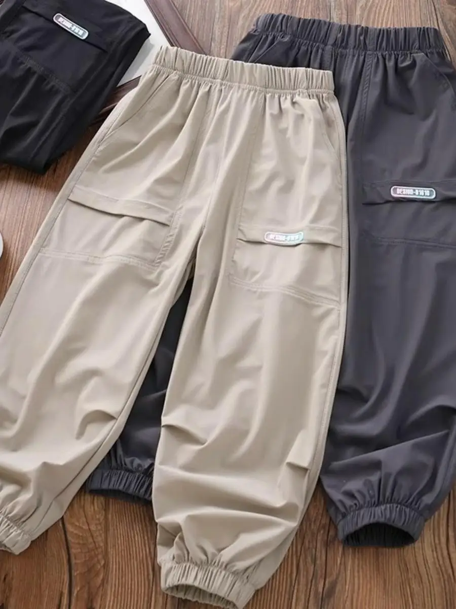 กางเกงกีฬาฤดูร้อนสำหรับเด็กผู้ชาย กันยุง ผ้าไหมน้ำแข็งบางเบา ระบายอากาศดี สไตล์ลำลอง แฟชั่นเสื้อผ้าเด็ก